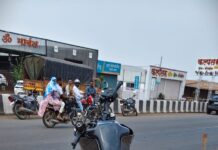 पुणे-सोलापूर महामार्गावर भीषण अपघात; एक ठार, दोन गंभीर जखमी!